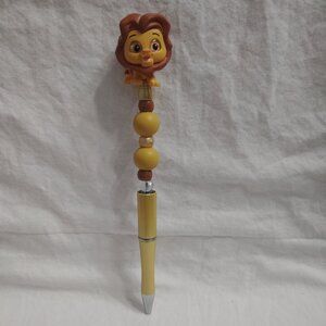 Disney Doorable- Adult Simba- Handmade Beaded Pen
